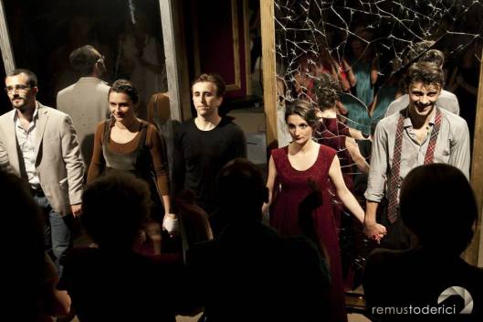 Dragoste, in 4 tablouri [2]